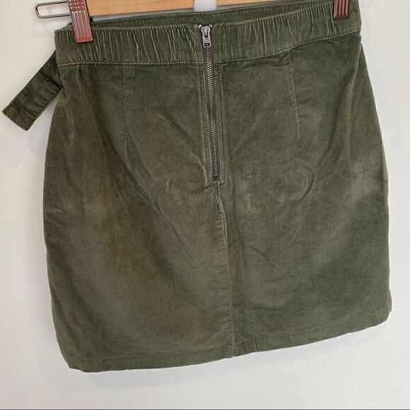 NWT Hollister Ultra High Rise Corduroy Mini Skirt - Picture 3 of 7
